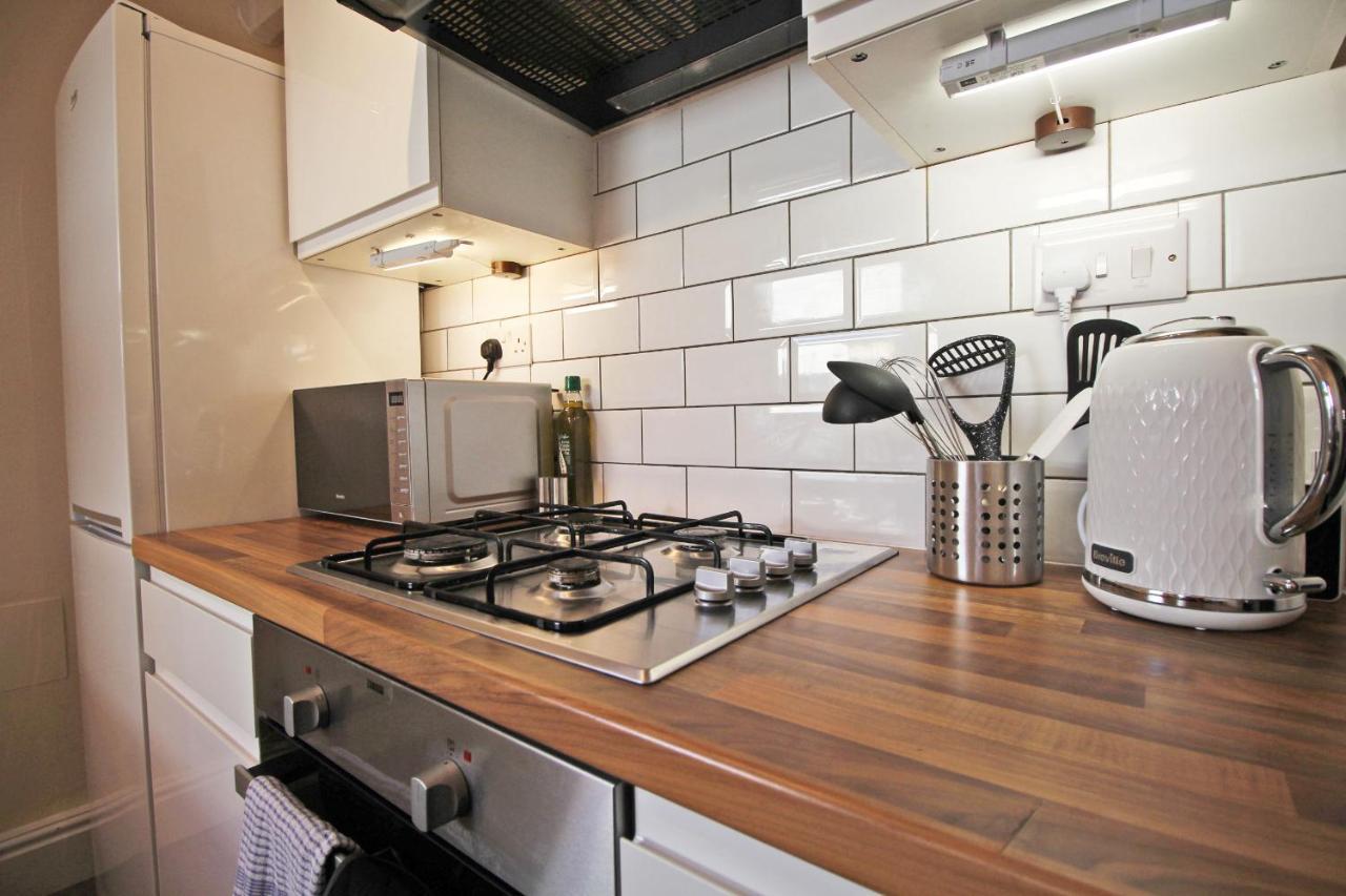 2 Bed, Up To 6 Guests Near Chester City Centre Exterior photo